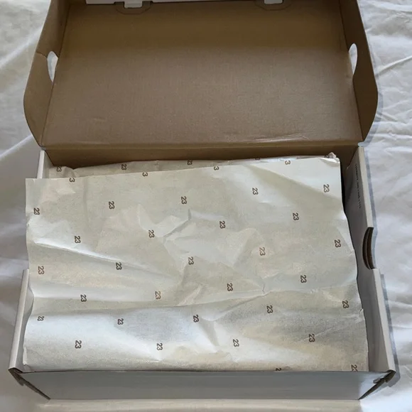 Women’s Air Jordan Blue and Red High-Top Sneakers - Picture 9 of 9